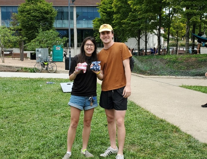 Winners Lauren and Josh